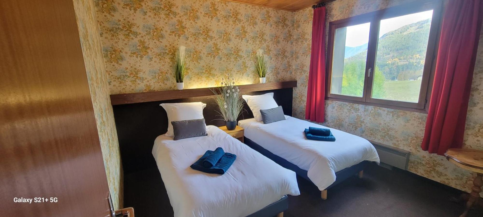 Hotel La Rua アルビエ・モントロン エクステリア 写真